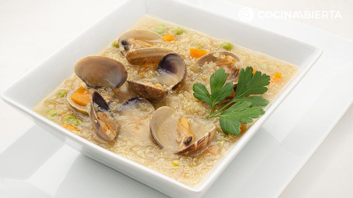 sopa de quinoa con almejas receta karlos arguinano karl67570321