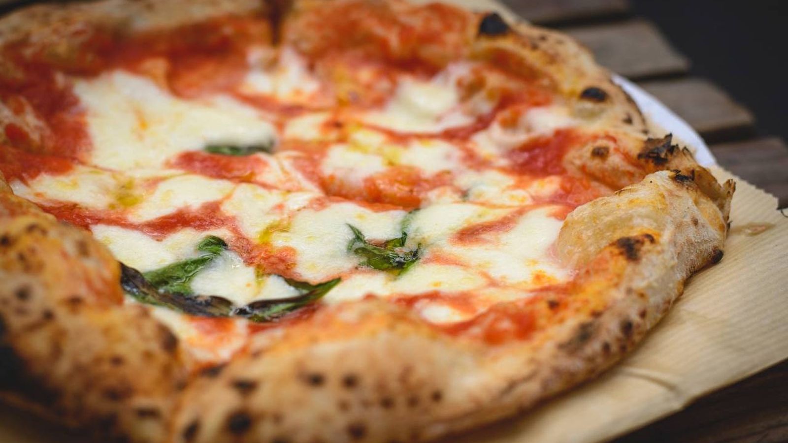 como preparar pizza napolitana receta