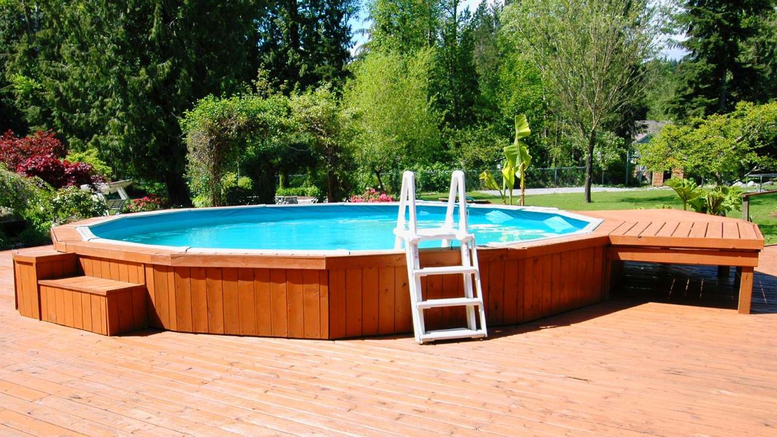 hacer una estructura de madera para piscina