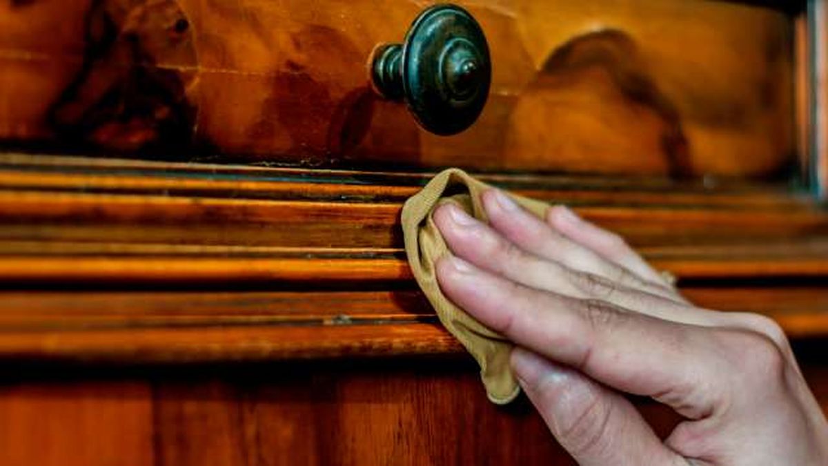 se puede dar cera despues de barnizar 4