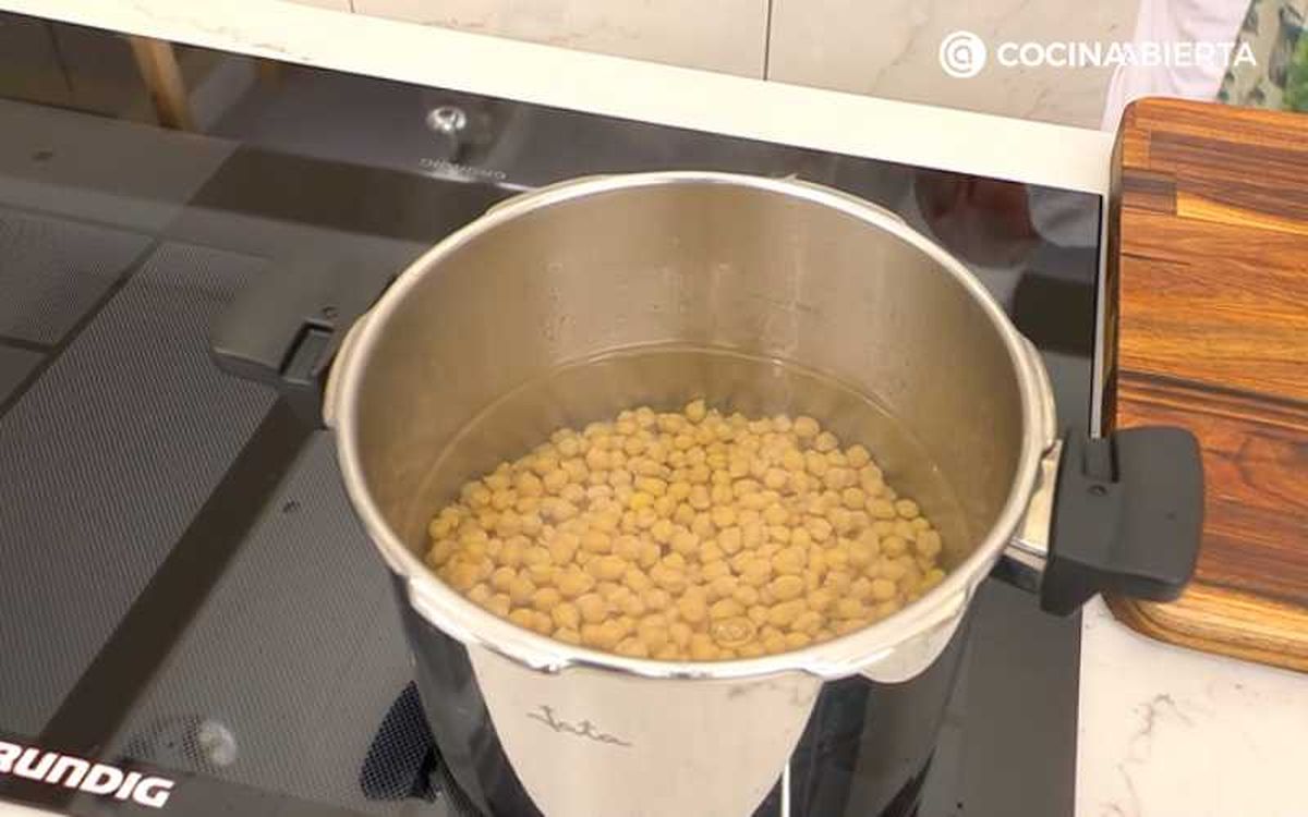 Cuece los garbanzos