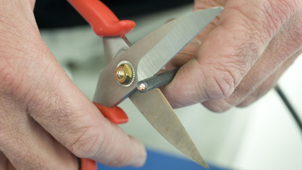 Los pelacables paso 4