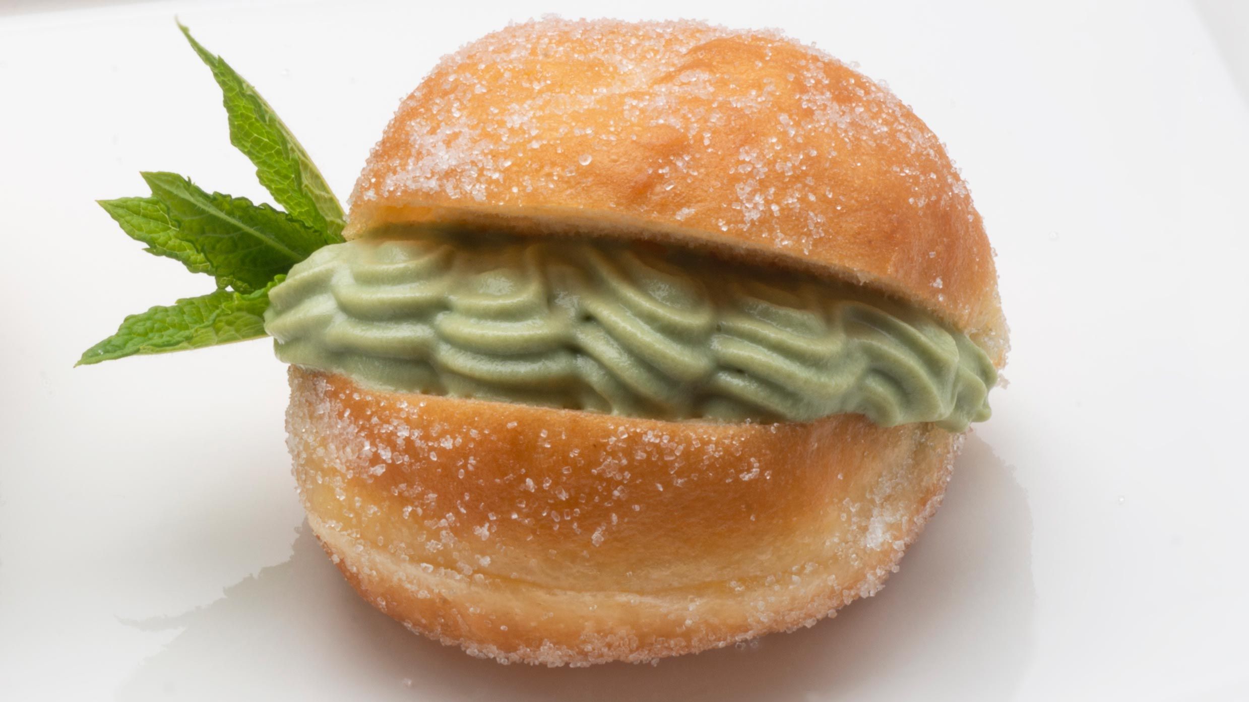 berlinas rellenas de crema te matcha
