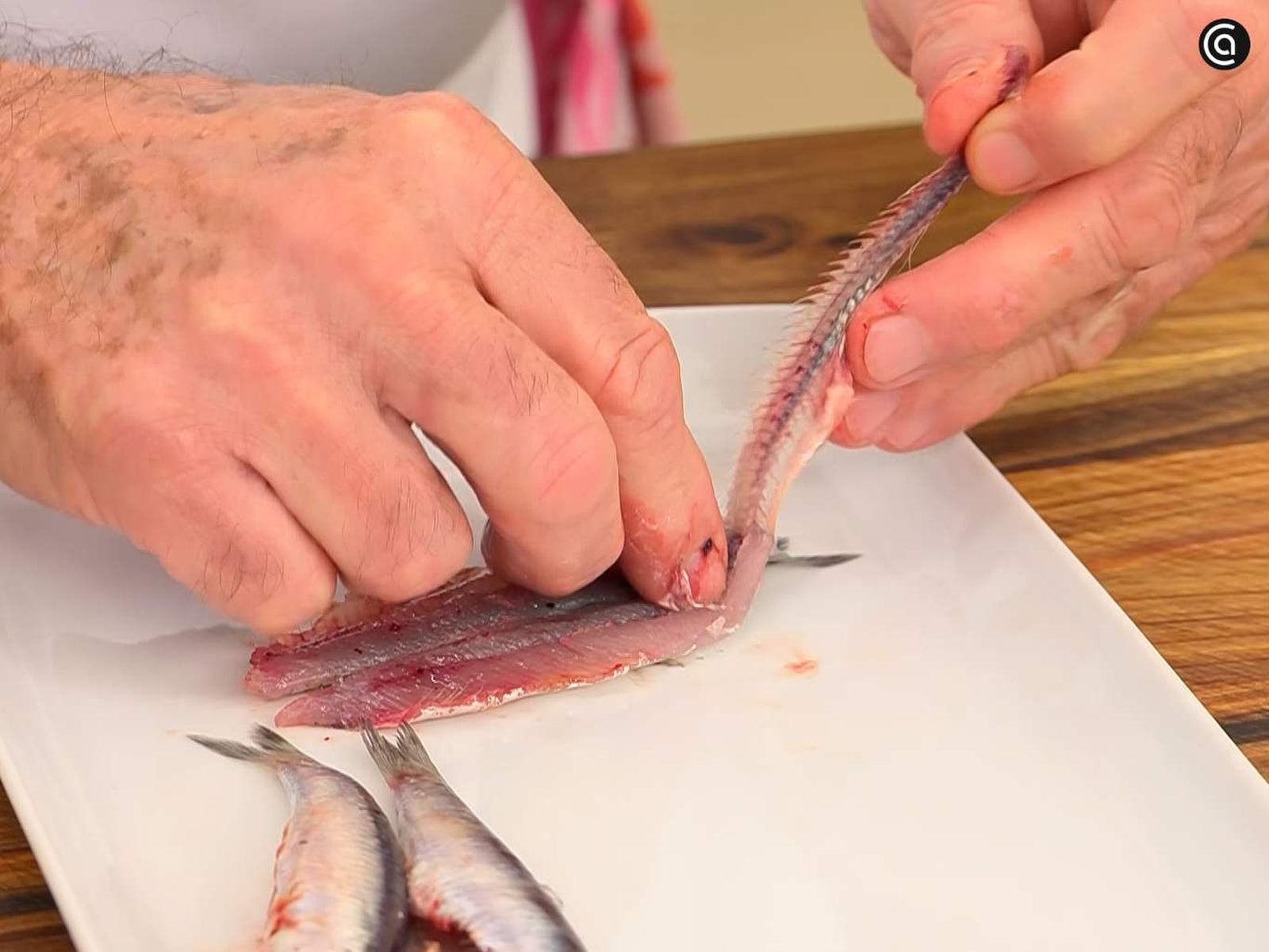 Limpia las anchoas
