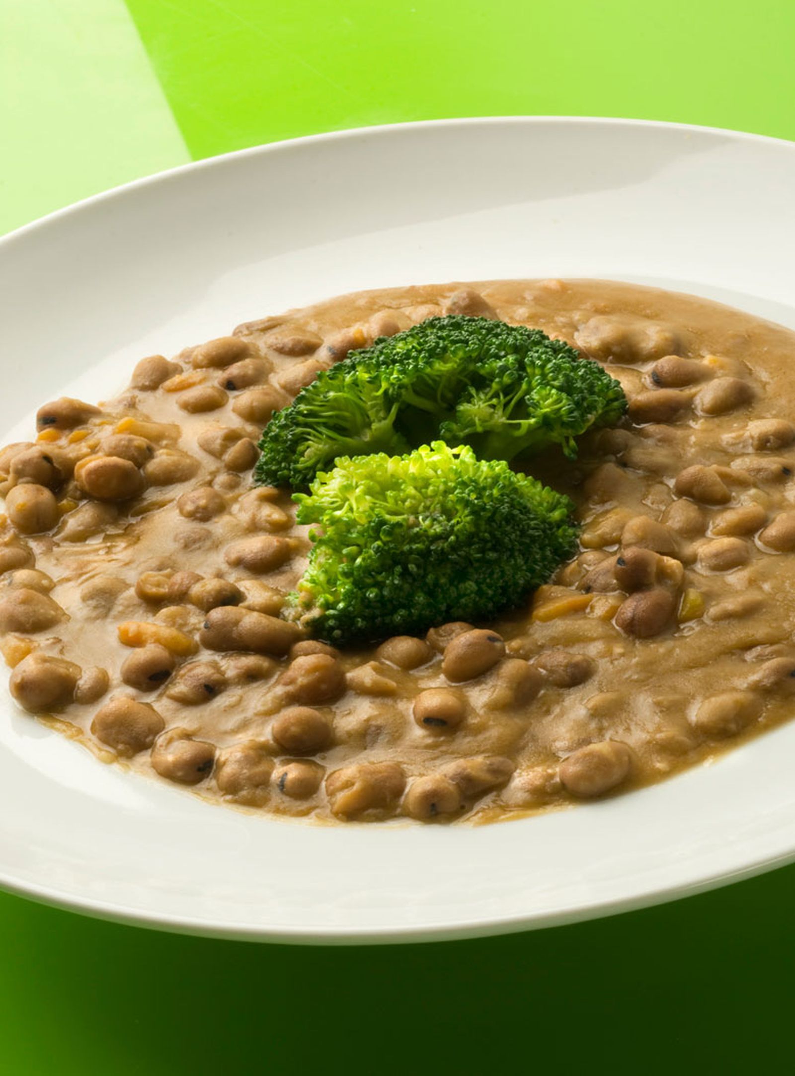 Haba txiki con brócoli