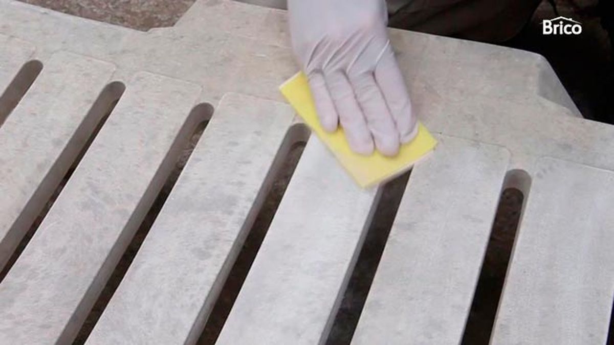 Como pintar una tumbona de plastico paso 1