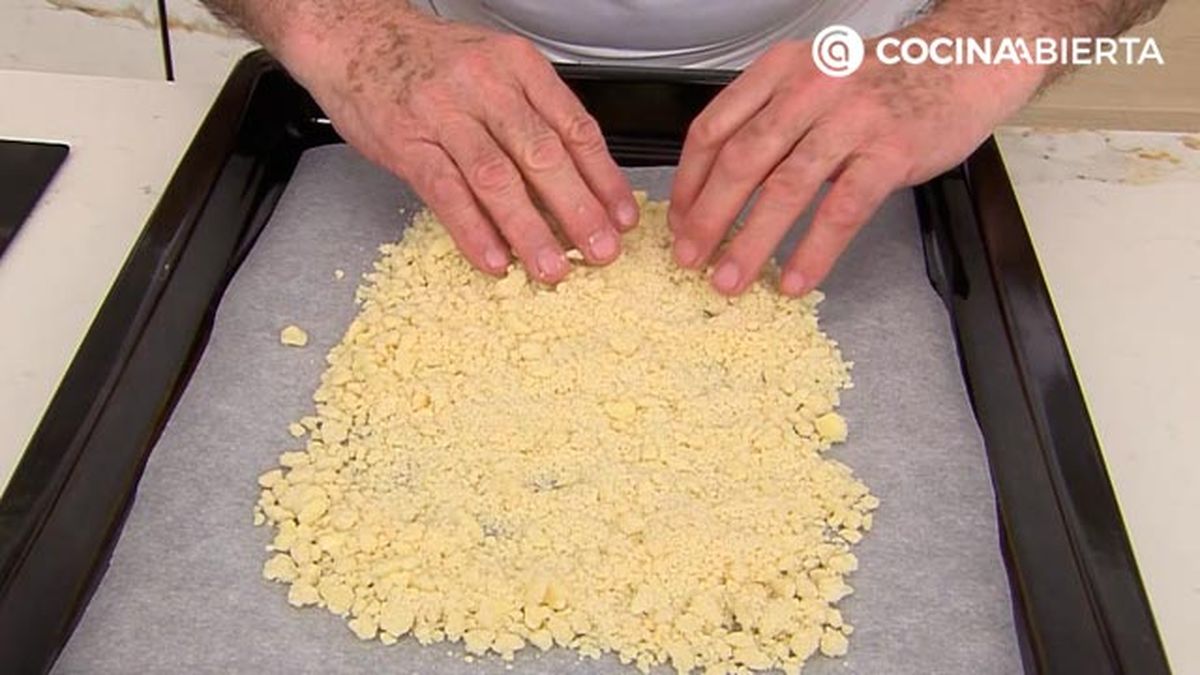 crumble de frutos rojos receta facil karlos arguinnao karl67580321 paso4