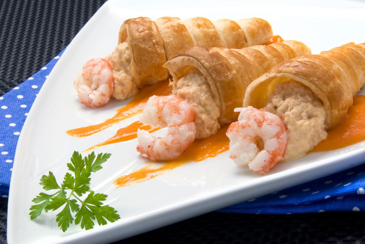 261 Canutillos de pastel de pescado (4876)