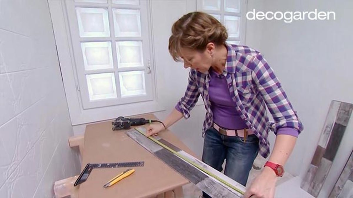 Decogarden 686 Colocar lamas pvc suelo bano paso2