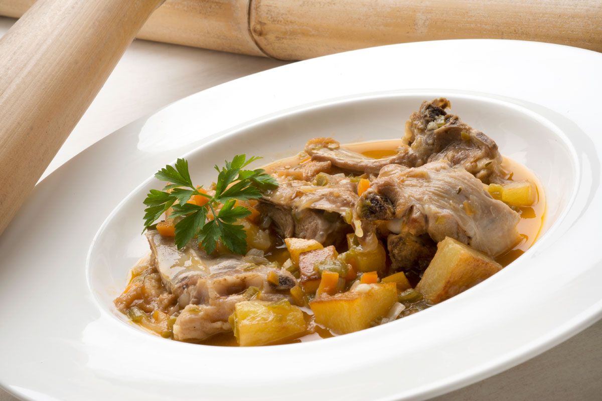 5282 Caldereta de cordero con patatas (667) xl