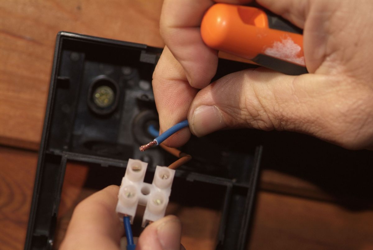 briconsejo2_0436 luz automatica exterior paso 3