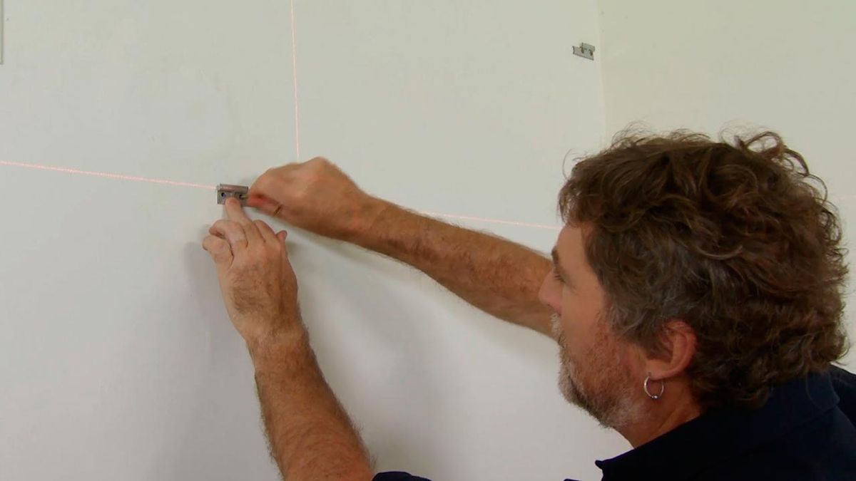 Cómo instalar una cocina en ángulo (Parte 1) paso 3