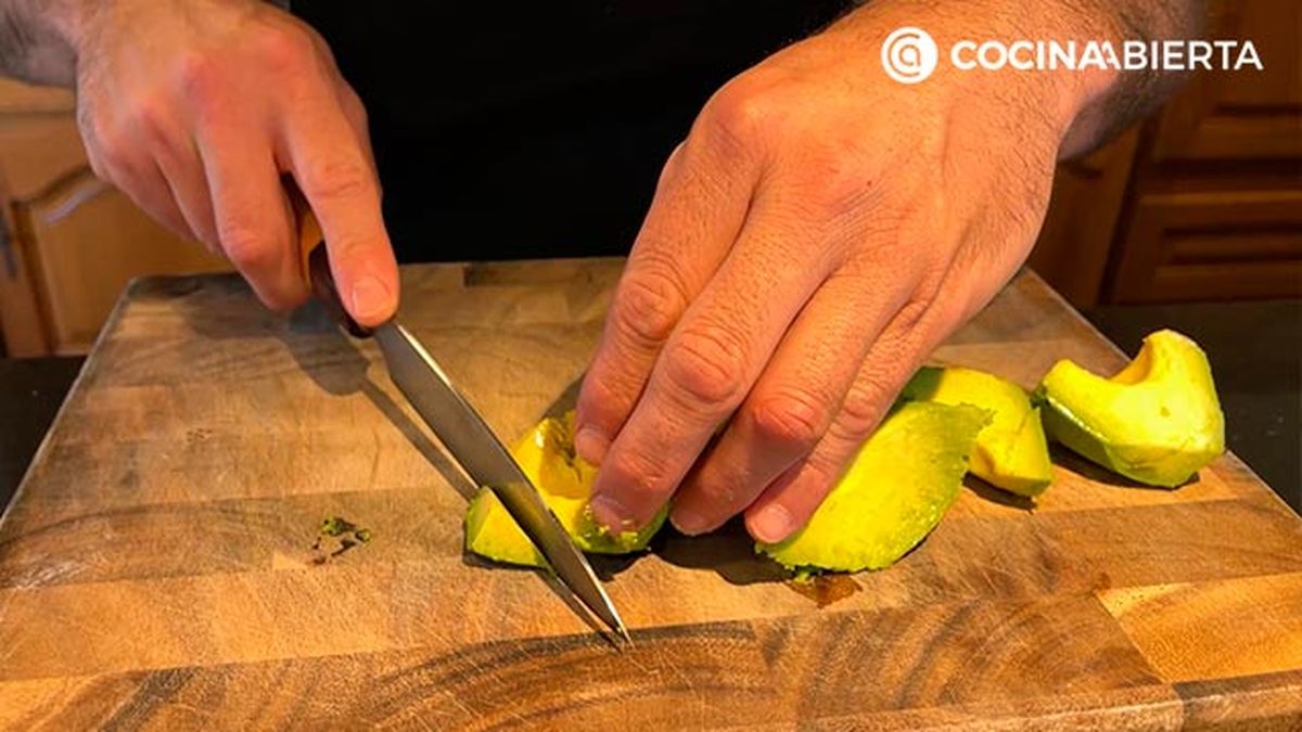 ensalada de aguacate tomate y ventresca receta joseba arguinano desde casa paso2