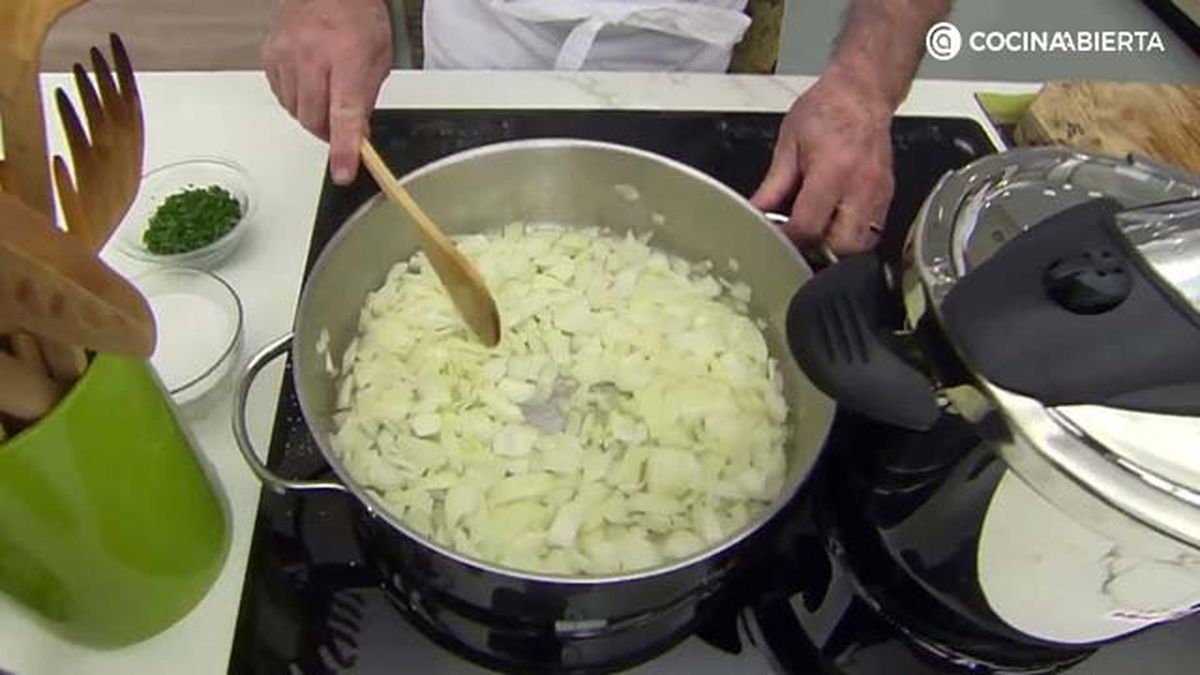 5745 1 Manitas de cerdo guisadas (1130) paso3