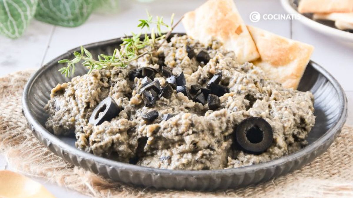 Hummus de garbanzos y aceitunas negras