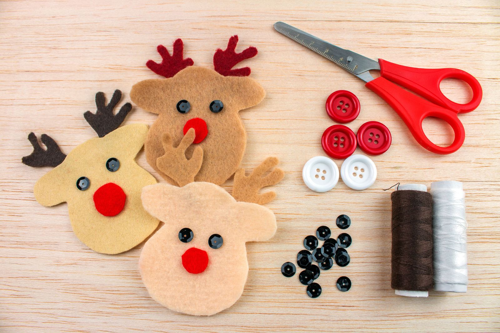 Hacer un reno de fieltro inicio