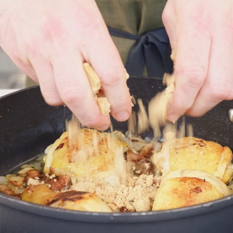 Pollo con salsa de turrón y cava - paso 3