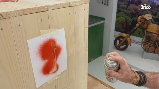 Como tunear una cómoda con madera paso 11
