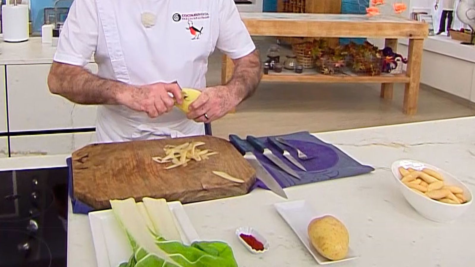 KARL6694 Cocido de acelgas con pringa potaje andaluz receta karlos arguinano paso3