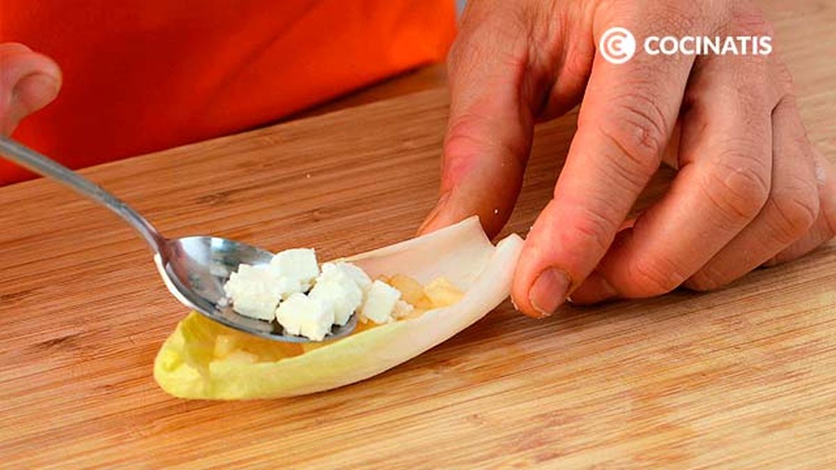 Receta de endivias rellenas con aguacate y salmón ahumado  paso 2