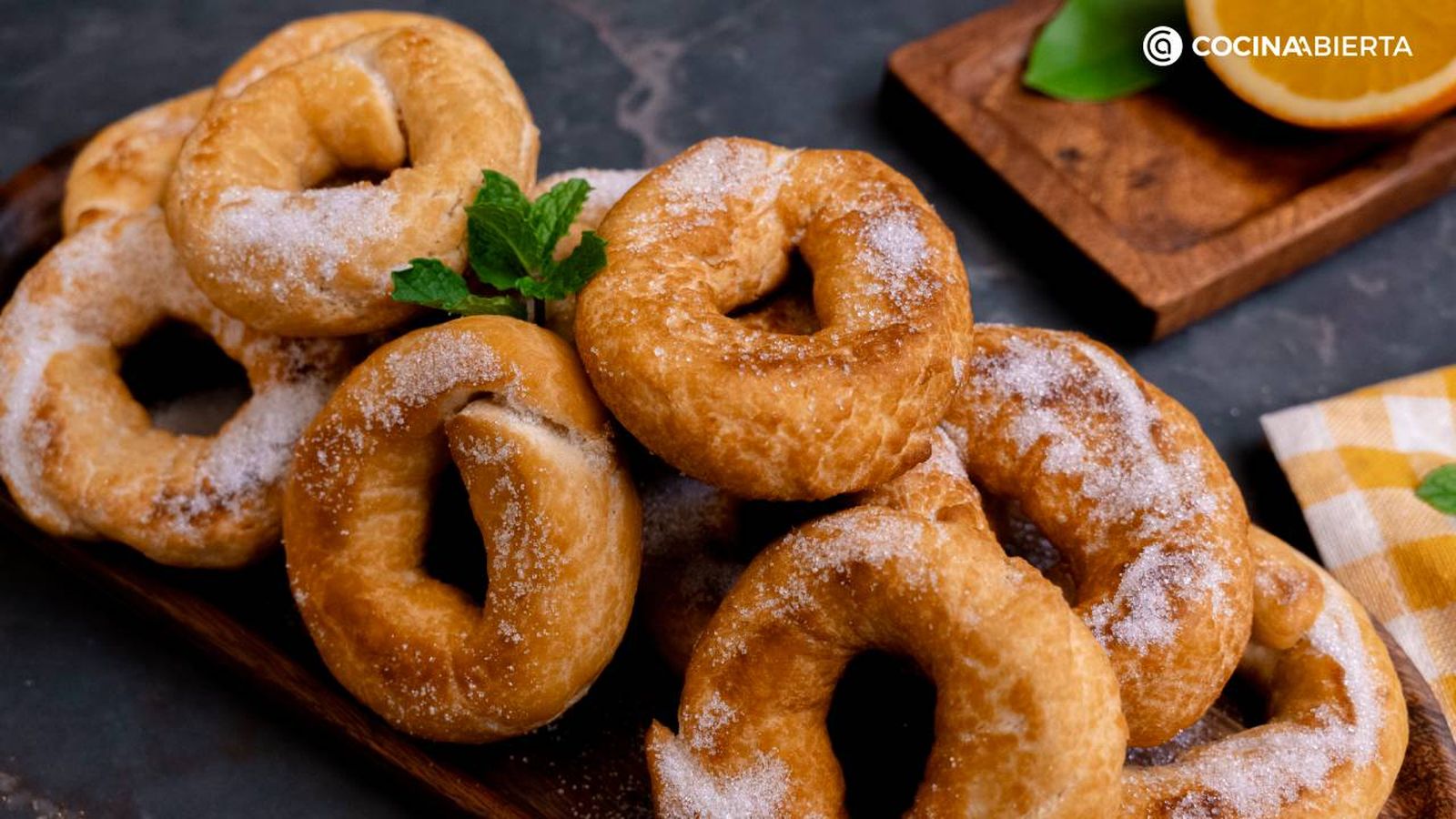 Las rosquillas de naranja son un dulce tradicional muy fácil de hacer