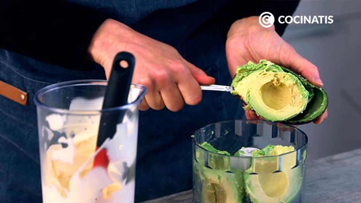 Receta de ensalada de pollo con mayonesa de aguacate  paso 2