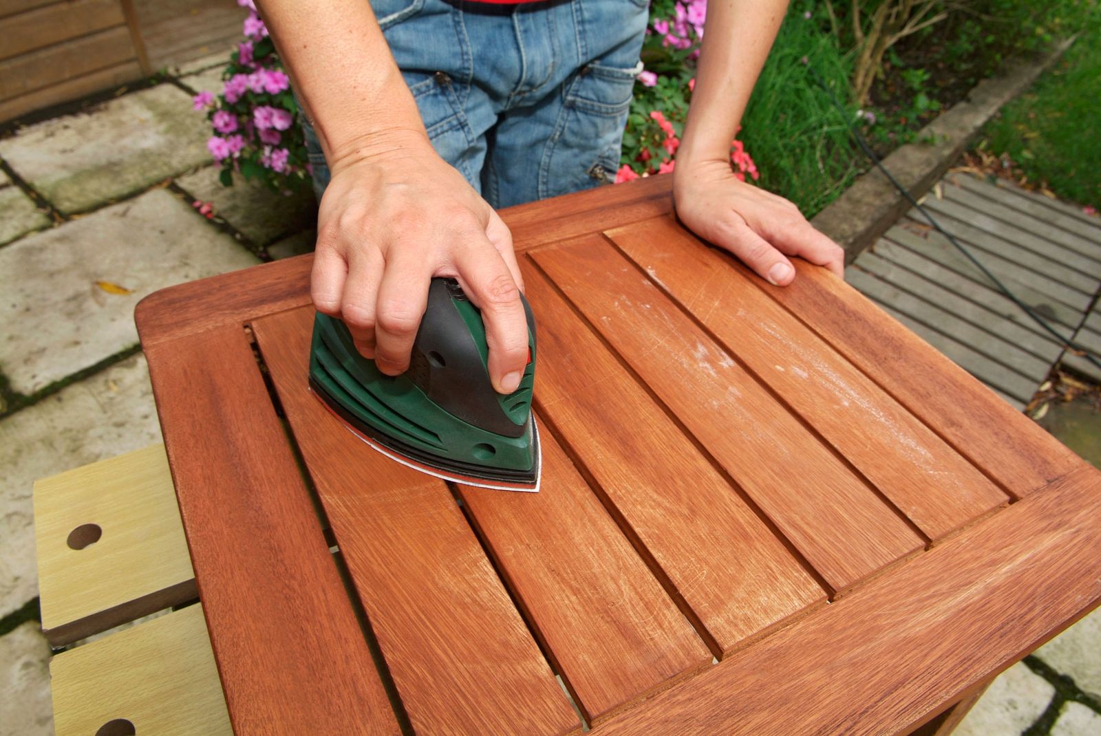 519 Proteger y decorar mesita exterior paso1