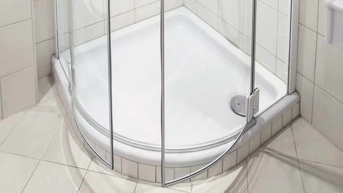 como limpiar la mampara del bano con trucos caseros vinagre amoniaco bicarbonato de sodio