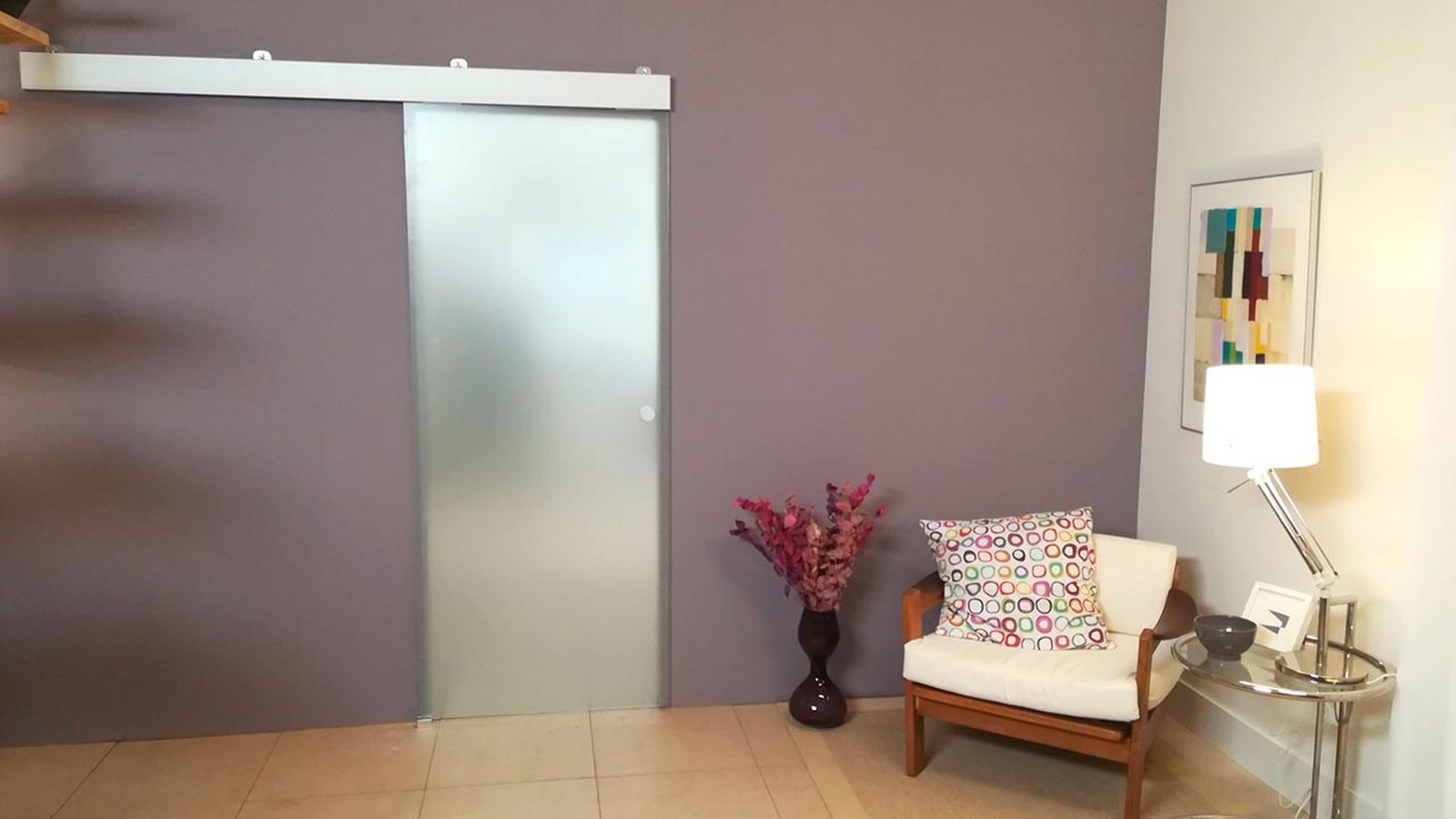 Cómo instalar puerta corredera en tabique de madera