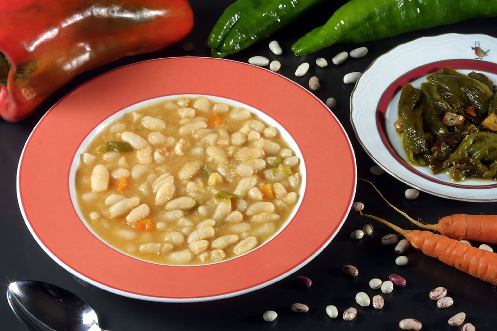 Alubias blancas con pimientos