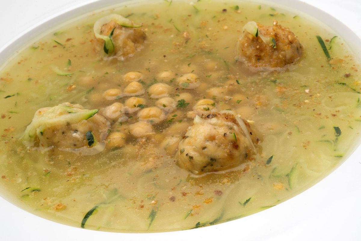 5881 1 Sopa de pollo y tapioca (1266) xl