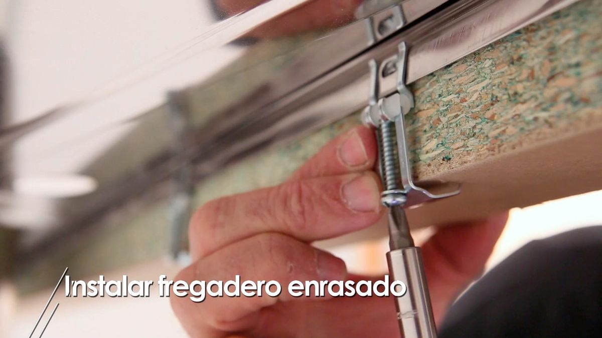 Cómo instalar un fregadero encastrado paso 7