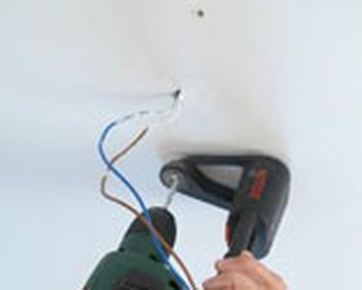 briconsejo_0460 2 Instalacion lampara techo paso 4