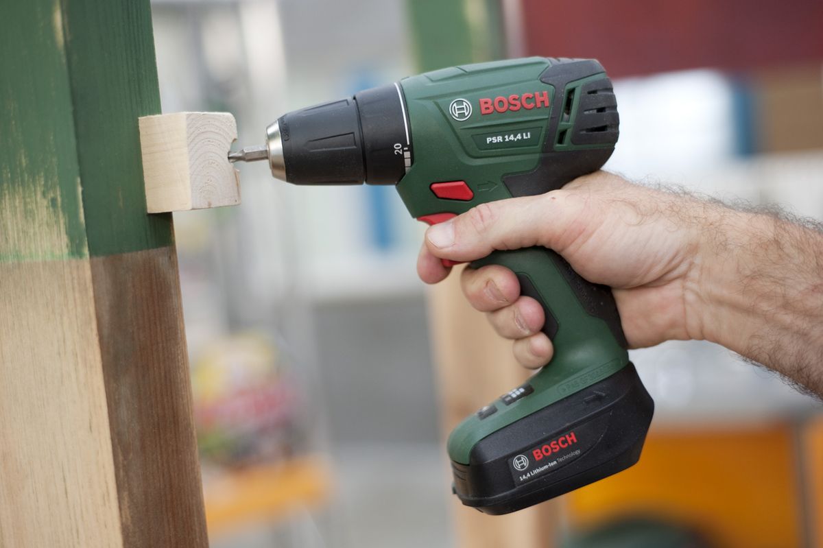 Bricomania 667 Restaurar mesa de trabajo p15