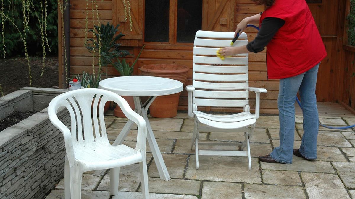 Limpieza de mobiliario de resina paso 6