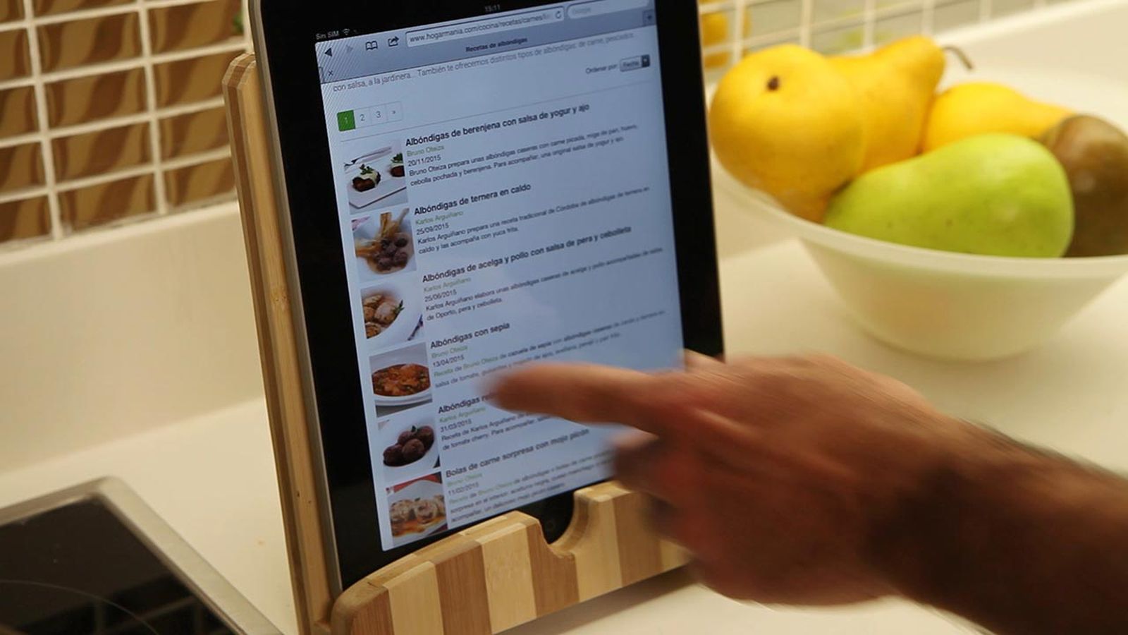 Cómo hacer un atril de cocina de madera