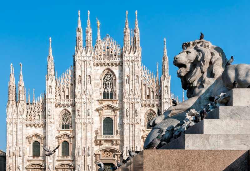 Catedral del Duomo de Milán en Italia