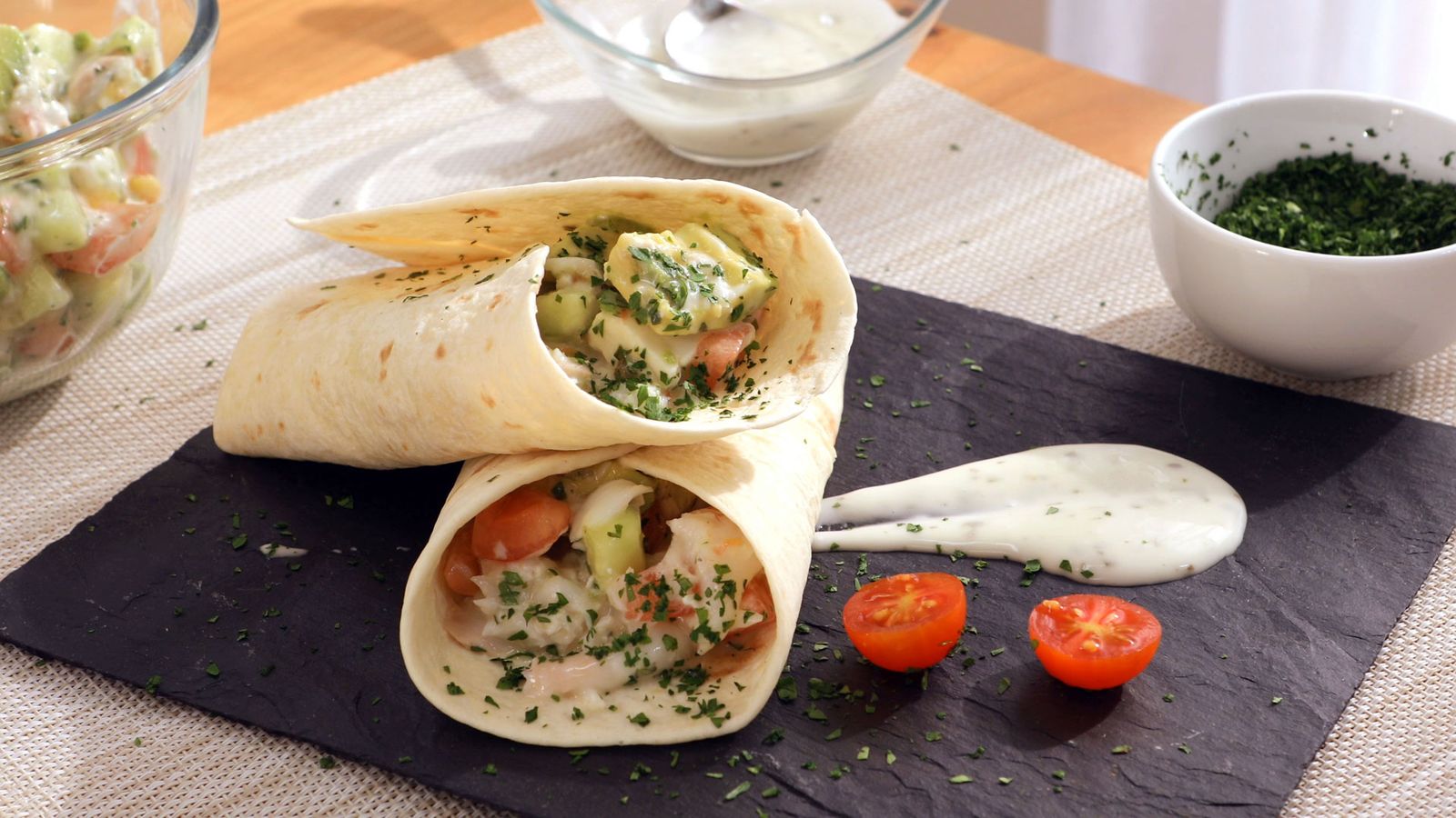 Wrap de pescado con salsa de yogur