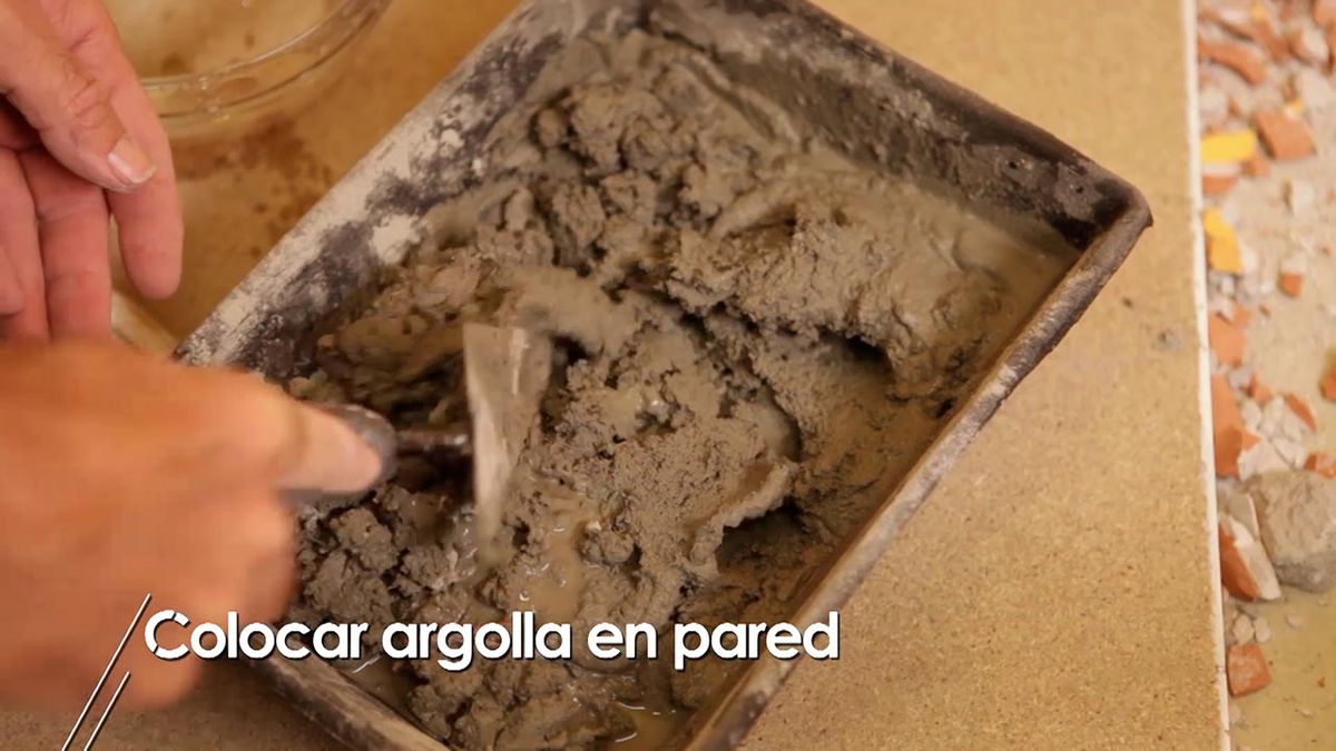 Cómo colocar una argolla en la pared paso 3