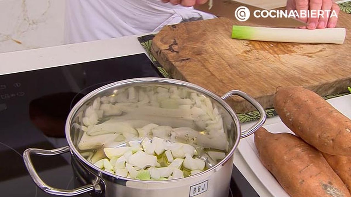 crema de boniato y manzana con guisantes receta karlos arguinano karl67500321 paso1