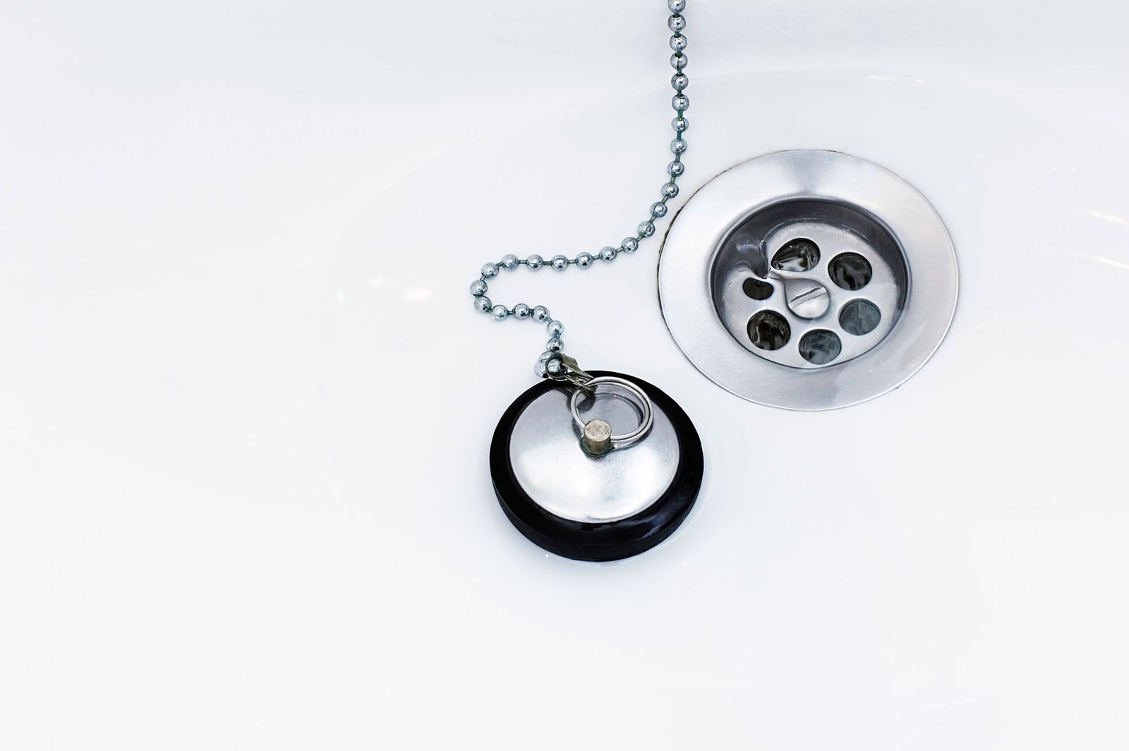 Sustitución de cadena y tapón de desagüe de Bricomanía