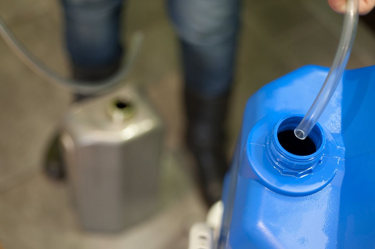 Bricomania 672 Llenar estufa de parafina p2