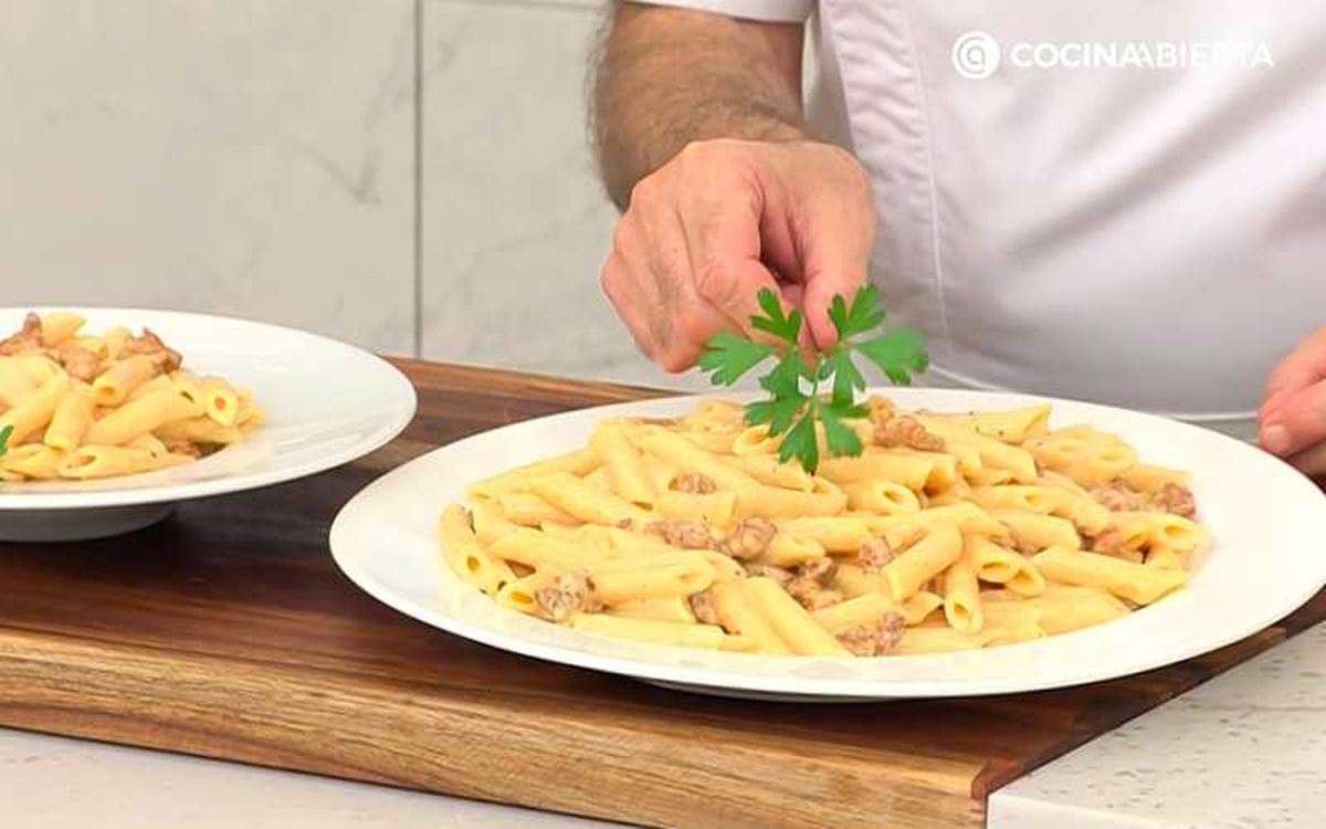 Decora con una hoja de perejil