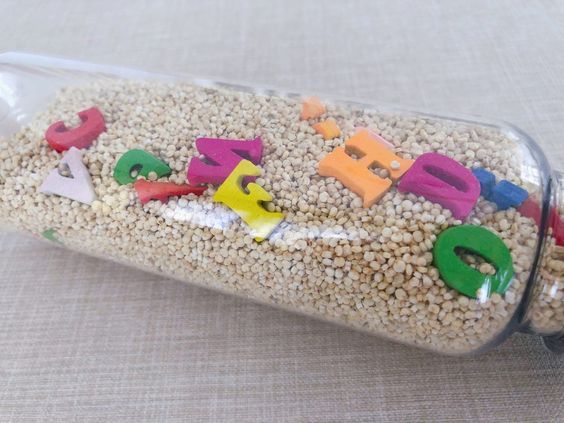 botella sensorial sonido semillas y letras pinterest los inventos de mama