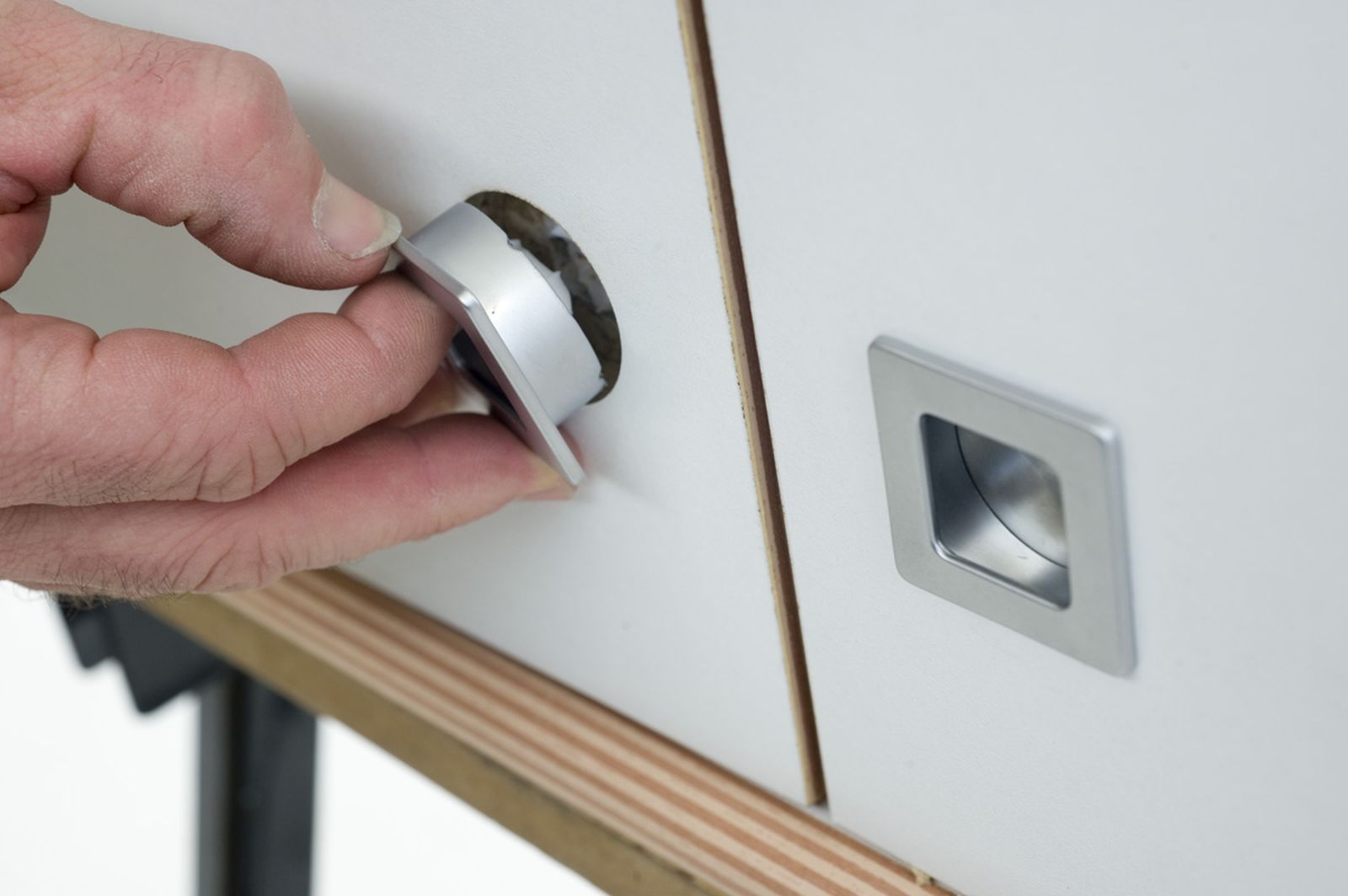 brico 0632 2 colocar tirador encastrado armario paso xl