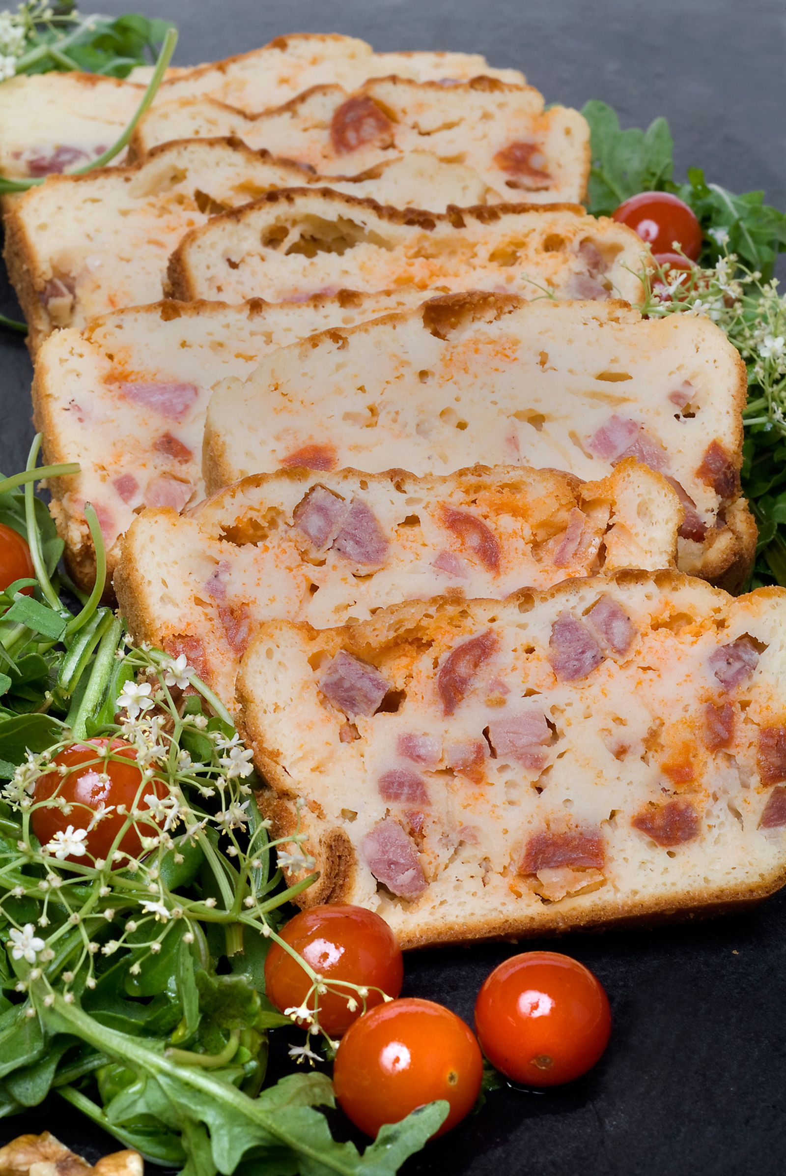 Plum cake de embutidos