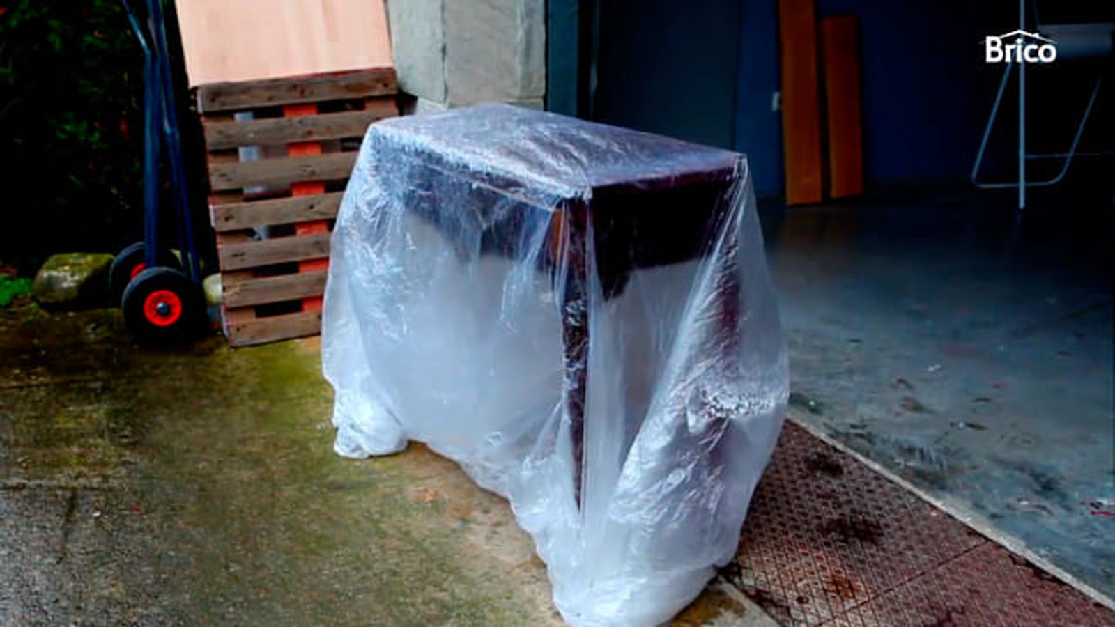 como pintar un mueble de madera de otro color 2
