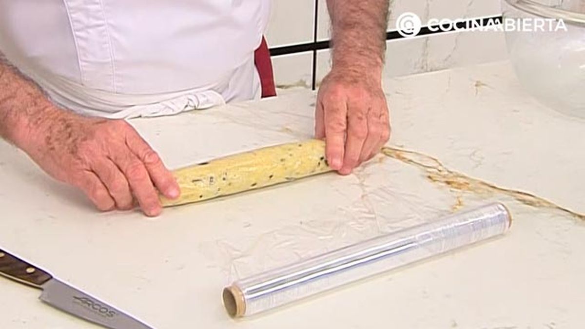 galletas saladas de queso y aceitunas receta cocinatis karlos arguinano karl67690321 paso2