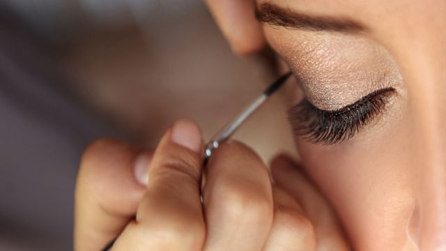 que tonos de sombras favorecen a cada color de ojos 1