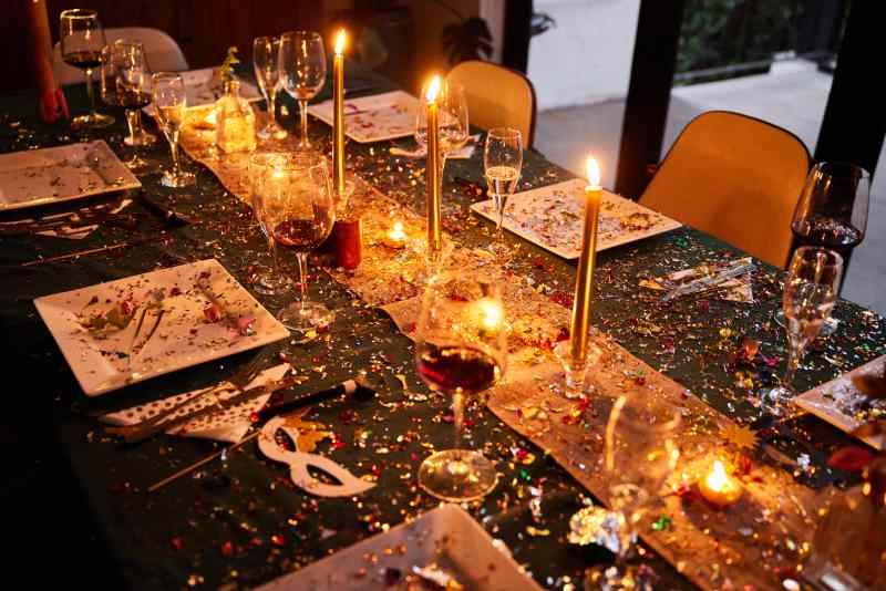No olvides decorar y colocar un puñado de lentejas en la mesa de Nochevieja